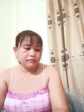 Snapshot of Mupbig12 chatting on 05-15-26, 02:24 Mupbig12 online show from 05-15-26, 02:24