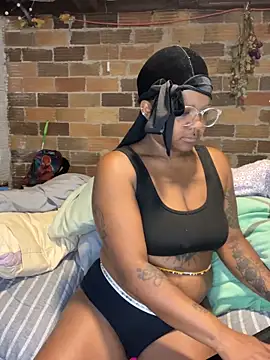 angelbby  online show from 06-15-26, 02:41
