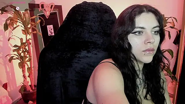 MissCharlottte 18 online show from 07-12-26, 12:56