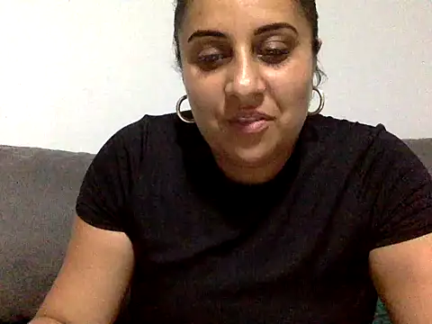Snapshot of Antoniasweet chatting on 06-04-26, 06:36 Antoniasweet online show from 06-04-26, 06:36