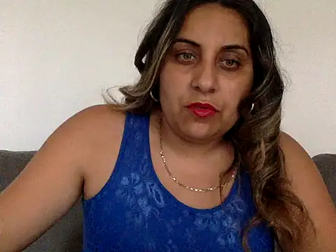 Snapshot of Antoniasweet chatting on 06-21-26, 02:41 Antoniasweet online show from 06-21-26, 02:41