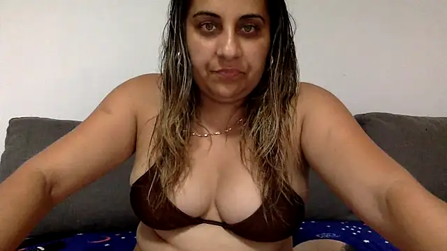 Snapshot of Antoniasweet chatting on 07-01-26, 05:12 Antoniasweet online show from 07-01-26, 05:12