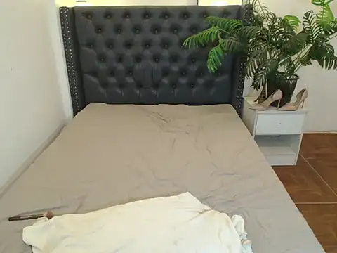 Snapshot of Urbabydollxxx chatting on 05-25-26, 07:31 Urbabydollxxx online show from 05-25-26, 07:31