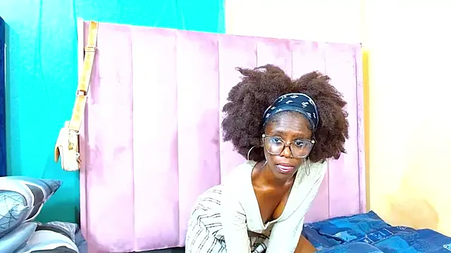Snapshot of SexySlimTeaXx chatting on 06-14-26, 09:17 SexySlimTeaXx online show from 06-14-26, 09:17