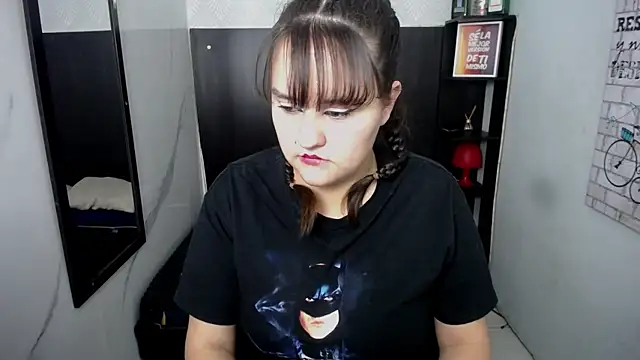 Snapshot of emili_rey chatting on 05-28-26, 03:37 emili rey online show from 05-28-26, 03:37