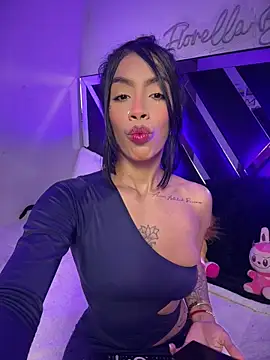 FiorellaBossh  online show from 07-21-26, 04:37