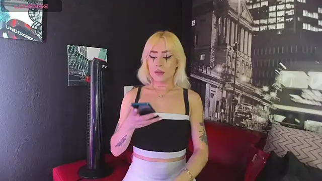 Snapshot of Domina_Diosaa chatting on 06-24-26, 03:27 Domina Diosaa online show from 06-24-26, 03:27