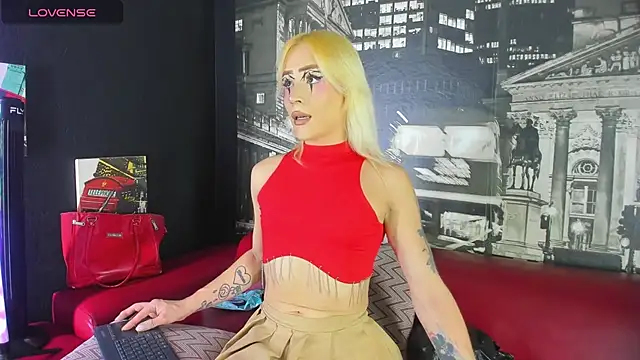 Snapshot of Domina_Diosaa chatting on 06-29-26, 02:29 Domina Diosaa online show from 06-29-26, 02:29