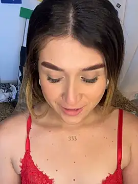 Snapshot of IsabelleMilan chatting on 06-16-26, 10:29 IsabelleMilan online show from 06-16-26, 10:29