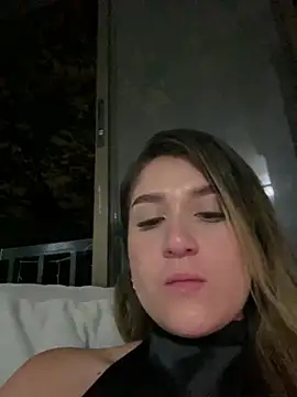 Snapshot of IsabelleMilan chatting on 06-25-26, 05:12 IsabelleMilan online show from 06-25-26, 05:12