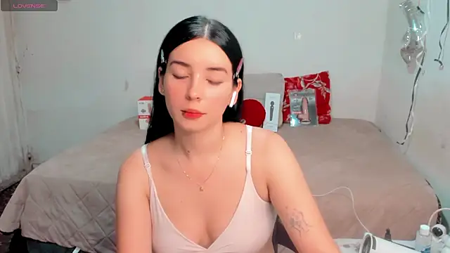 Snapshot of sakura_hurano chatting on 05-14-26, 11:11 sakura hurano online show from 05-14-26, 11:11