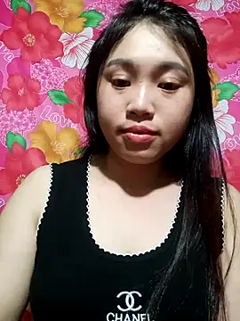 Snapshot of _YouAreMySunShine_ chatting on 05-13-26, 02:58 YouAreMySunShine online show from 05-13-26, 02:58