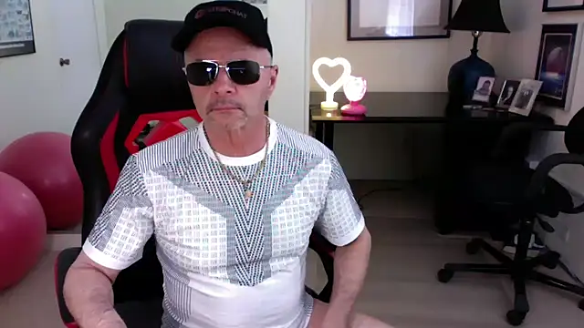 hotdadbod online show from 03-15-25, 08:21