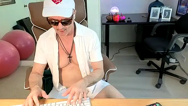 hotdadbod online show from 11-14-25, 09:35