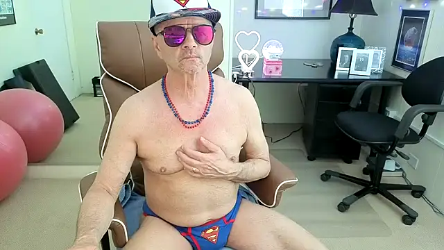 hotdadbod online show from 07-22-26, 08:33