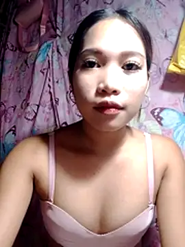 Snapshot of hottie_zaira chatting on 05-17-26, 12:34 hottie zaira online show from 05-17-26, 12:34