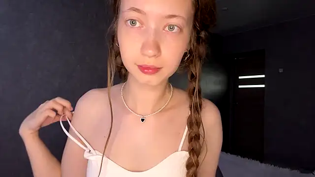 Emily Mur  online show from 07-08-26, 05:01