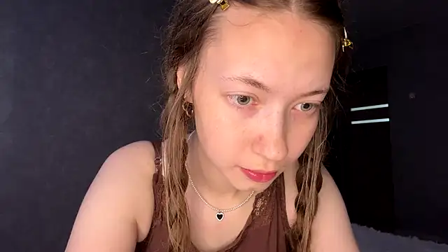 Emily Mur  online show from 07-17-26, 05:03