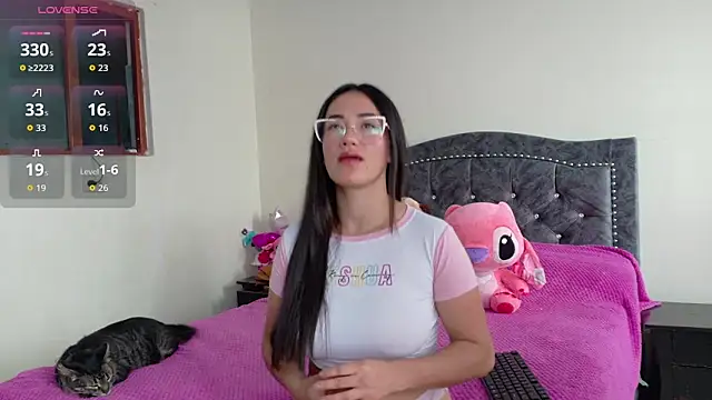 Snapshot of cami_suarez chatting on 05-29-26, 12:36 cami suarez online show from 05-29-26, 12:36