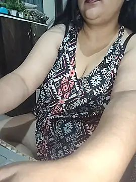 Snapshot of -Billo chatting on 06-18-26, 12:11 -Billo online show from 06-18-26, 12:11