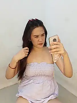 Snapshot of sweetmiyukiki chatting on 06-27-26, 03:06 sweetmiyukiki online show from 06-27-26, 03:06