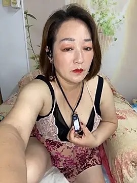 Snapshot of Ruyier chatting on 06-12-26, 04:06 Ruyier online show from 06-12-26, 04:06