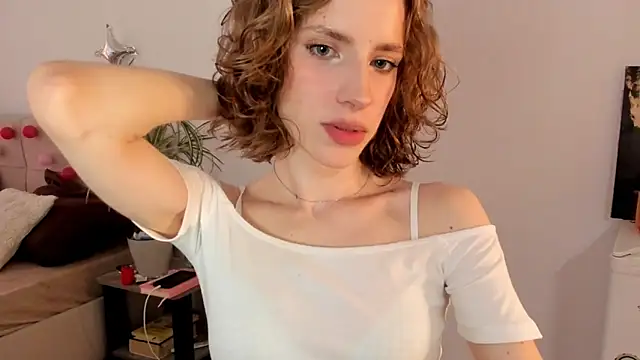 Snapshot of imogensy chatting on 06-14-26, 02:19 imogensy online show from 06-14-26, 02:19