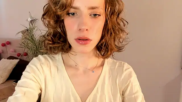 Snapshot of imogensy chatting on 06-15-26, 02:19 imogensy online show from 06-15-26, 02:19