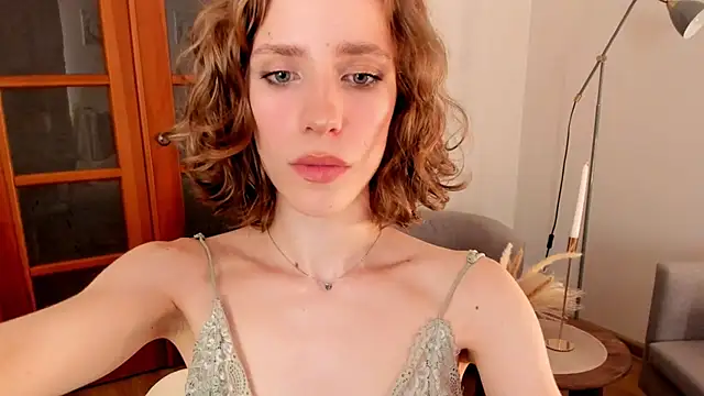 Snapshot of imogensy chatting on 06-21-26, 02:41 imogensy online show from 06-21-26, 02:41