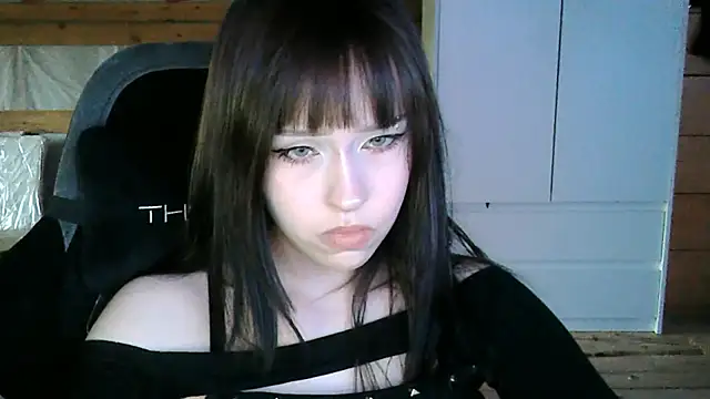 Snapshot of NoirEva chatting on 05-27-26, 04:59 NoirEva online show from 05-27-26, 04:59