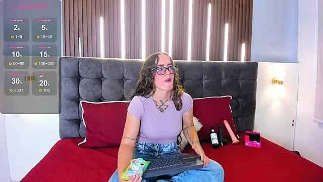 Snapshot of Hitana_tattoo chatting on 06-26-26, 04:11 Hitana tattoo online show from 06-26-26, 04:11