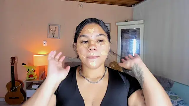 naomy ruiz  online show from 05-26-26, 11:50