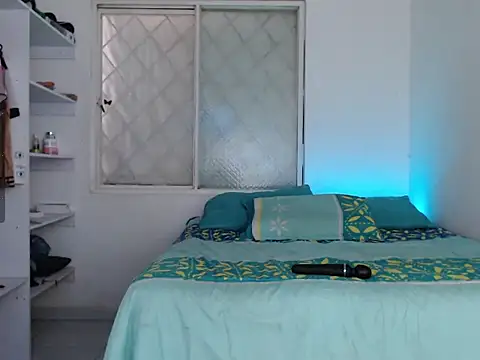 Snapshot of Julieta-spencer chatting on 05-23-26, 01:15 Julieta-spencer online show from 05-23-26, 01:15