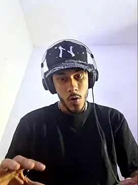 Snapshot of boyzac_ chatting on 06-03-26, 12:57 boyzac online show from 06-03-26, 12:57