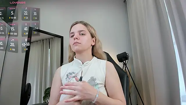 Sofia Bliss  online show from 05-31-26, 06:53