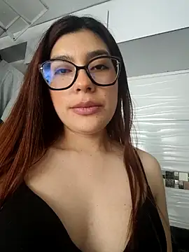 Snapshot of cutetemari chatting on 06-10-26, 02:27 cutetemari online show from 06-10-26, 02:27