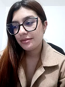 Snapshot of cutetemari chatting on 06-11-26, 02:53 cutetemari online show from 06-11-26, 02:53