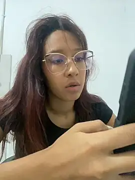Snapshot of camig0x chatting on 05-21-26, 05:03 camig0x online show from 05-21-26, 05:03