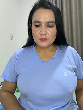 Snapshot of rousee69_ chatting on 05-30-26, 05:04 rousee69 online show from 05-30-26, 05:04