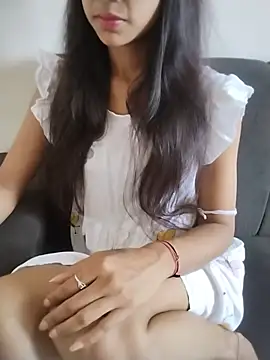 Snapshot of neha_singh0 chatting on 07-11-26, 04:37 neha singh0 online show from 07-11-26, 04:37