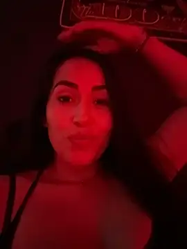 areviklusine1 online show from 06-12-26, 11:25