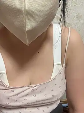 Snapshot of sora_071355 chatting on 05-18-26, 04:24 sora 071355 online show from 05-18-26, 04:24