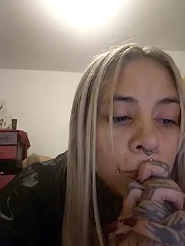 Snapshot of sofigirlgold chatting on 05-14-26, 07:59 sofigirlgold online show from 05-14-26, 07:59