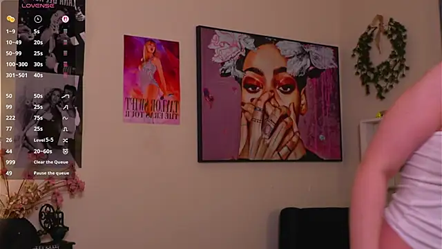 Snapshot of LanelleFreemyer chatting on 06-10-26, 03:11 LanelleFreemyer online show from 06-10-26, 03:11
