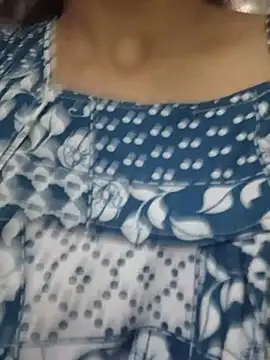 Snapshot of Bipasha_Vasu chatting on 06-04-26, 07:14 Bipasha Vasu online show from 06-04-26, 07:14