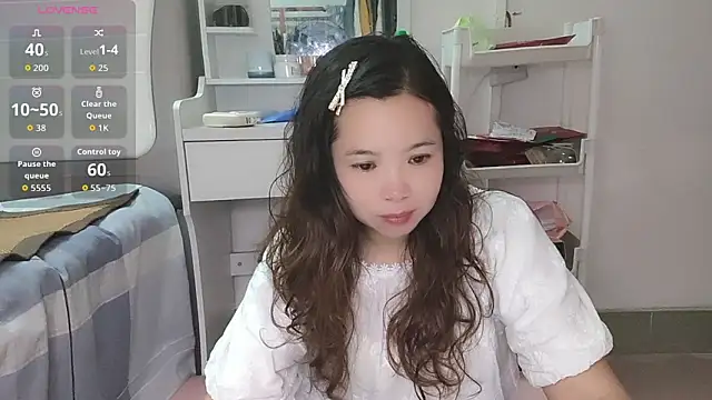 Snapshot of F-Yingying chatting on 05-23-26, 04:50 F-Yingying online show from 05-23-26, 04:50