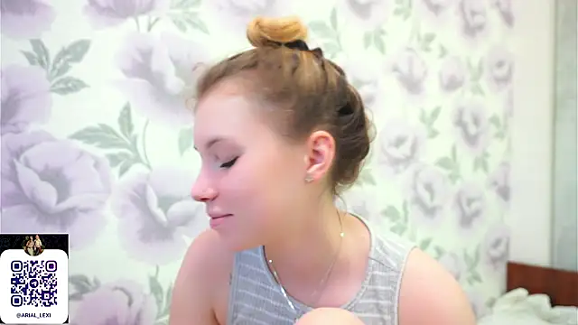 Sairallyn online show from 07-13-26, 03:37