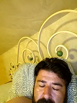Snapshot of Angel_and_Devil_couple chatting on 06-12-26, 11:03 Angel and Devil couple online show from 06-12-26, 11:03
