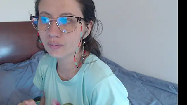 Snapshot of natasha_sex1 chatting on 06-06-26, 10:03 natasha sex1 online show from 06-06-26, 10:03