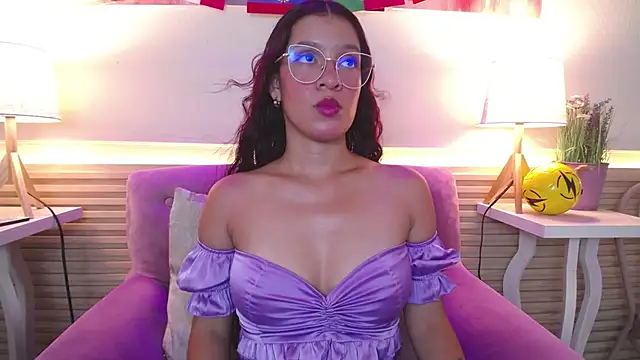 Snapshot of BrianaGaging chatting on 06-19-26, 08:12 BrianaGaging online show from 06-19-26, 08:12